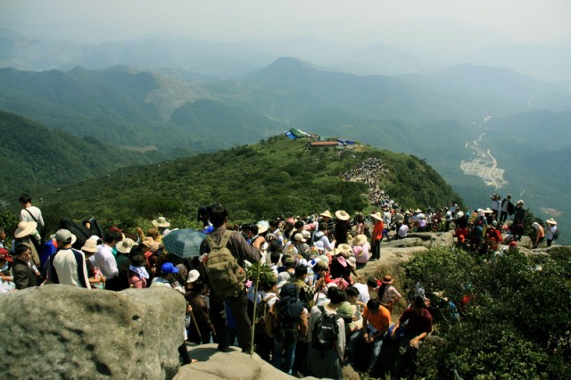 A1 TOUR TẾT: HÀ NỘI - YÊN TỬ (1 Ngày)