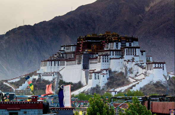 chiem-nguong-lau-dai-potala