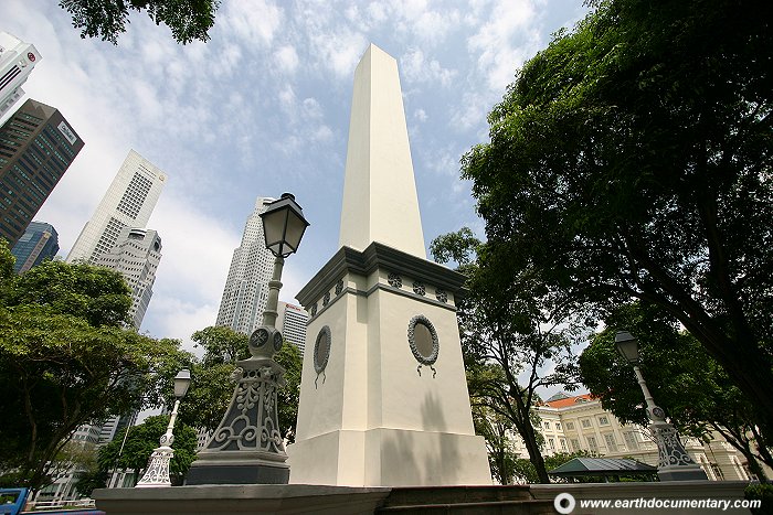 Cùng tour Singapore giá rẻ khám phá Dalhouse Obelisk