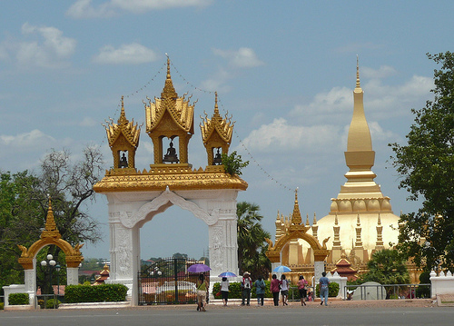 2 ngày ở Vientiane vui với tour du lịch Lào