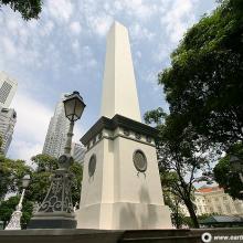 Cùng tour Singapore giá rẻ khám phá Dalhouse Obelisk